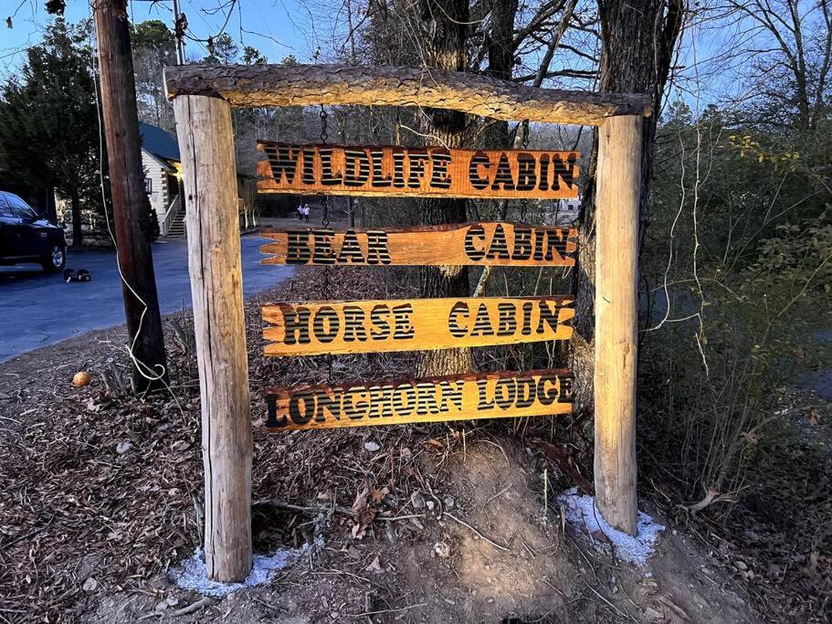 Morning Star The Horse Cabin At Natural State Cabins מראה חיצוני תמונה